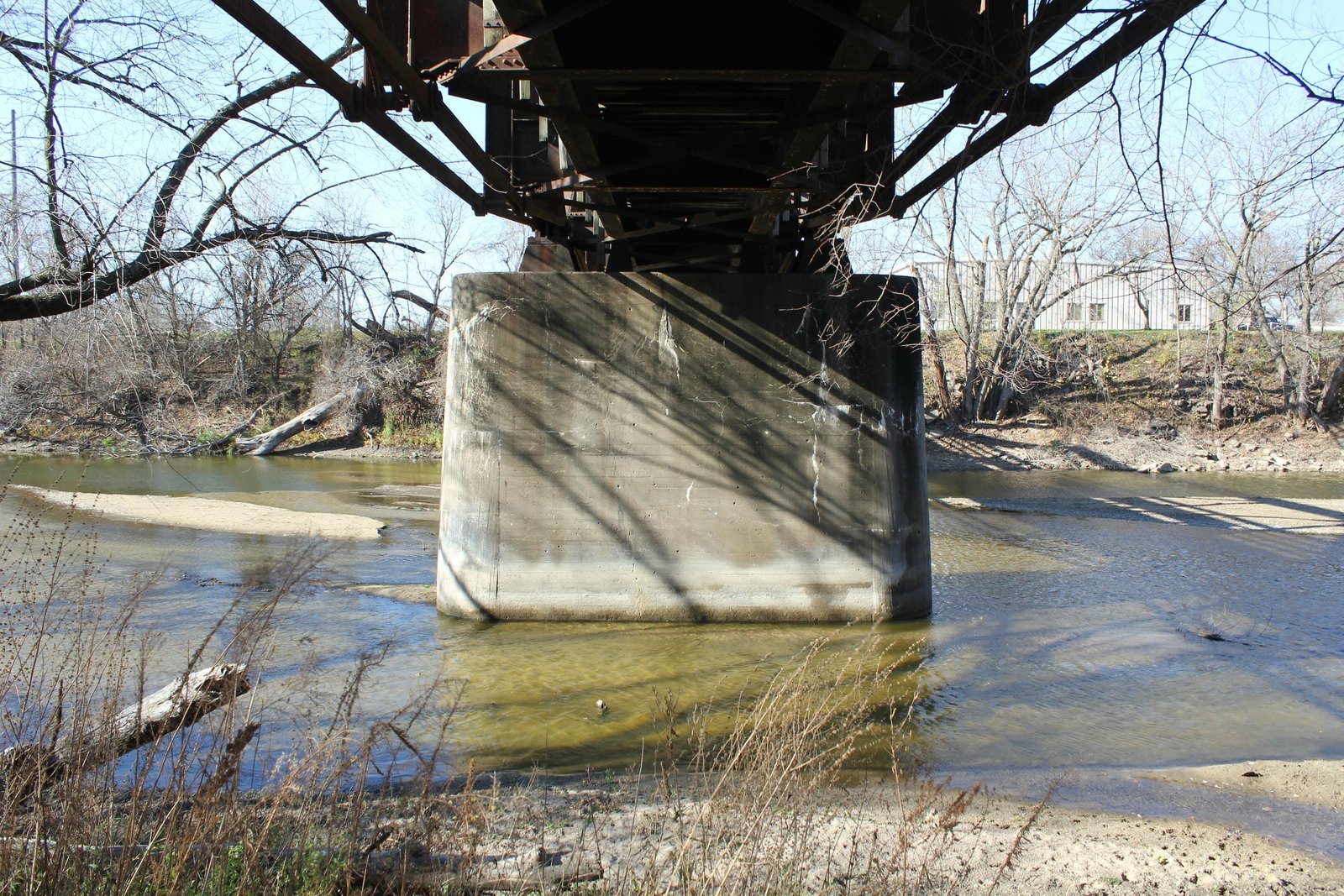 Under truss span